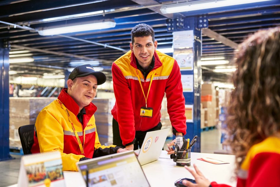 DHL Supply Chain, HappyRobot’un Yapay Zekâ Aracılarıyla Operasyonel Verimliliği ve Müşteri İletişimini İyileştiriyor