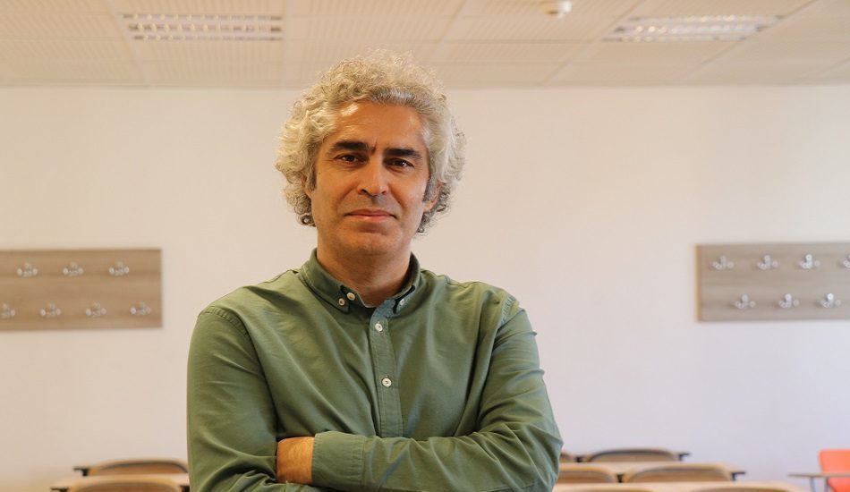 Direksiyon Başında Tüm Dikkatinizi Yola Verin!